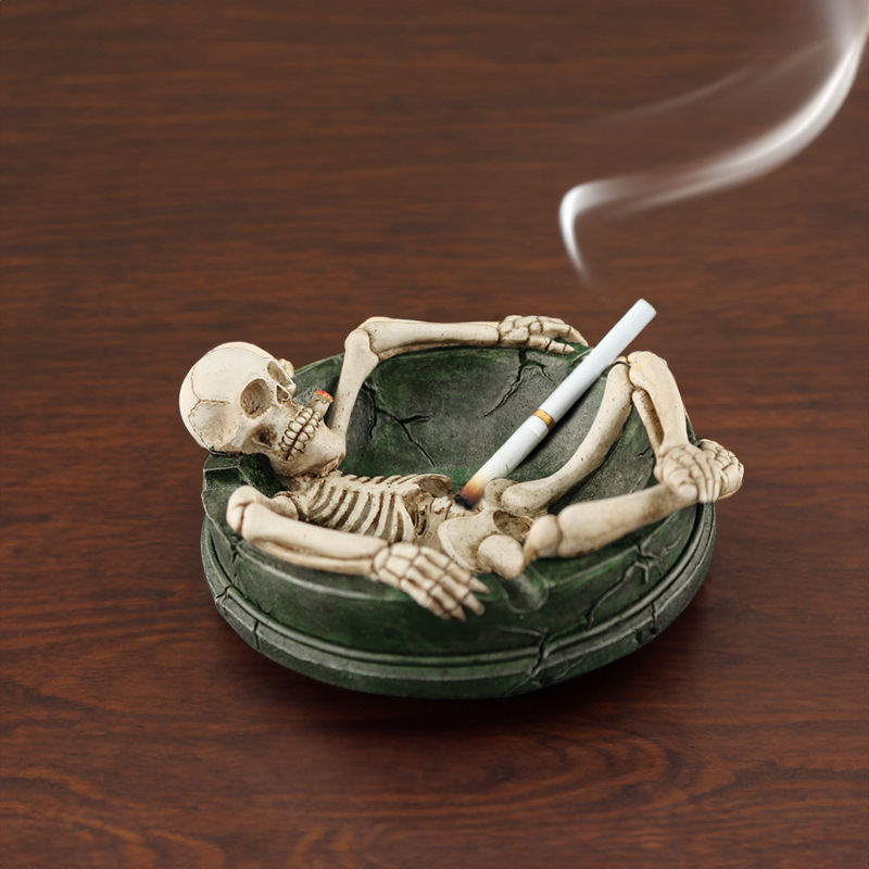 Home Bar And Counter - Resin Skull Shaped Ashtray, Creative Halloween