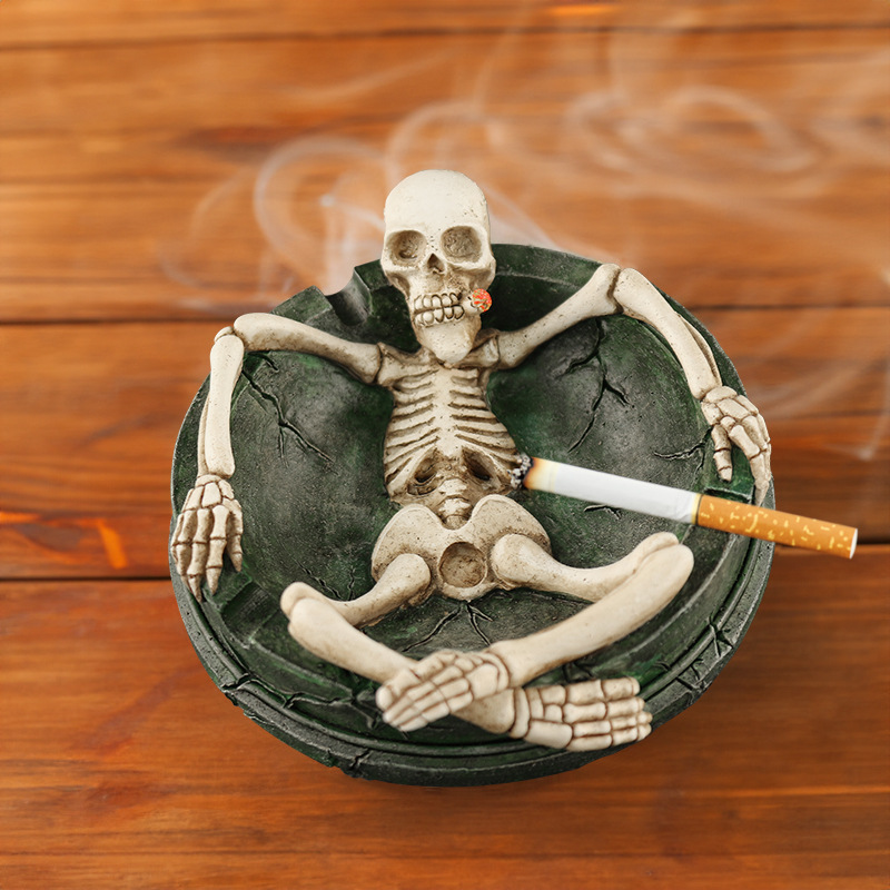 Resin Skull Shaped Ashtray, Cr - Home Bar And Counter recension och pris